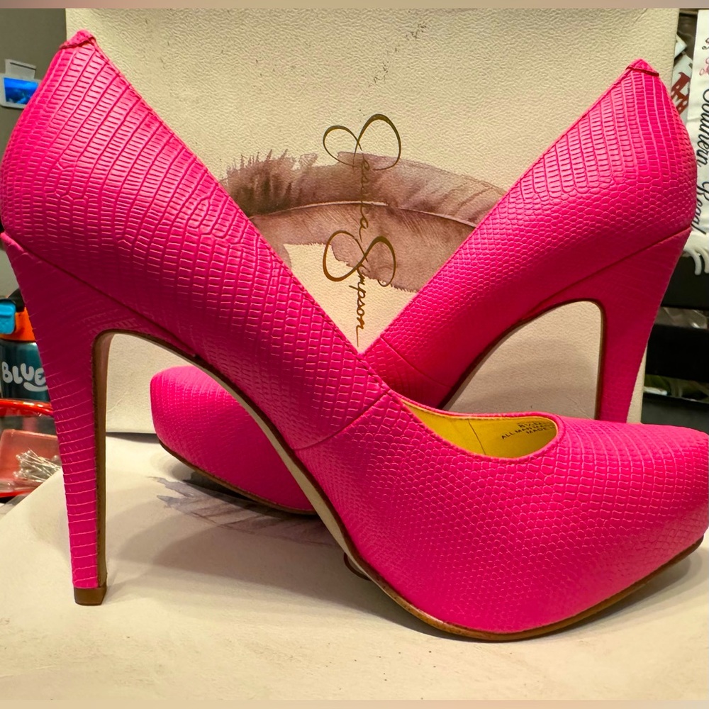 Jessica Simpson heels/pumps